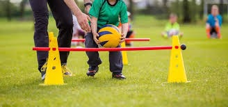 范弗里特：密集赛程与长途奔波是伤病率上升的主因