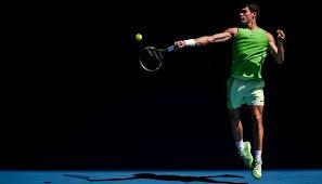 杭州莲花球场很漂亮 可惜国足没有哪吒 提前练了这么久 还是练个寂寞